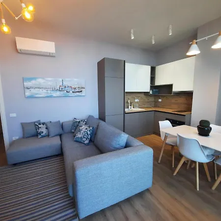 Blue Bay Coast Palasë